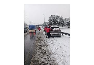 Bayrampaşa'da kar seferberliği: Ekipler 7/24 sahada