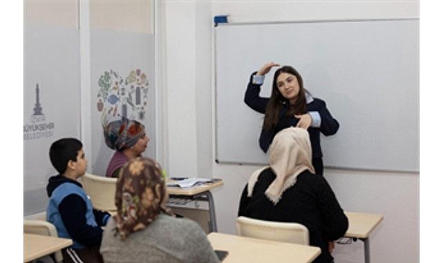 Büyükşehir'den gebelikten 3 yaşına kadar ücretsiz sağlık ve eğitim desteği