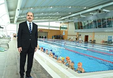 Konya Büyükşehir'in 20 İlçede 15 Bin Öğrenciye Yüzme Öğretiyor