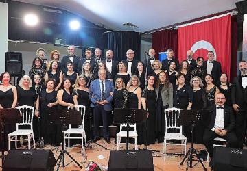 ASEV TSM Korosu Şekip Ayhan Özışık Eserleriyle Sahne Aldı