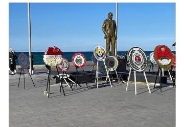 Edremit Heyeti KKTC'nin 42. Kuruluş Yıldönümü Kutlamalarına Katıldı