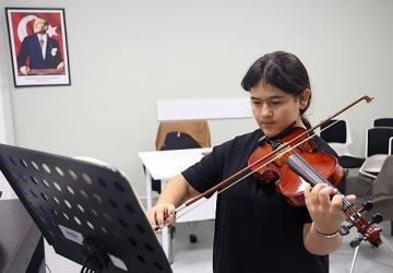 Geleceğin sanatçıları İsmail Baha Sürelsan Konservatuvarı'nda yetişiyor