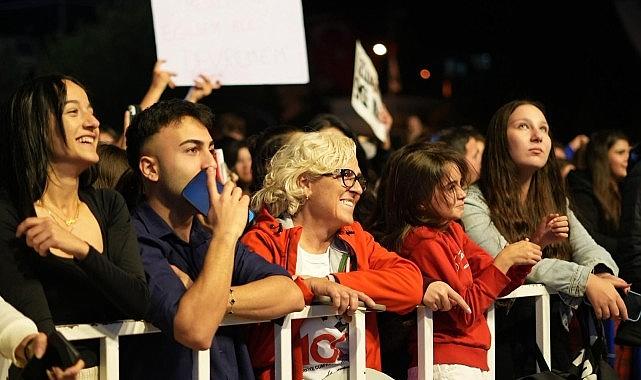 Didim'de Cumhuriyet Coşkusu: Didimliler Meydanı Doldurarak Bayramı Kutladı