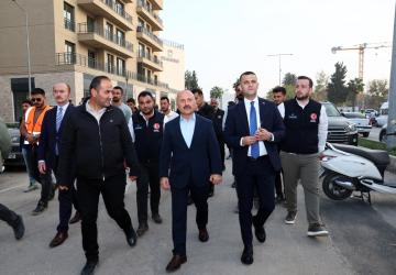 Vali Osman Varol, Atatürk Bulvarı’ndaki yeni işyerlerini ziyaret etti