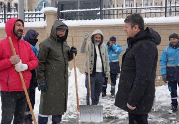 Adıyaman Belediyesi ekiplerinden kesintisiz kar mesaisi - Videolu Haber