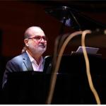 Fatih Erkoç söyledi İzmirliler eşlik etti