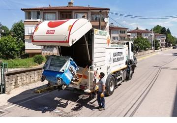 Kartepe'de Bayram Sonrası Titiz Çalışma
