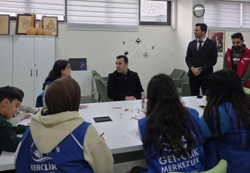 Gölbaşı Kaymakamı Kadir Algın Gölbaşı Gençlik Merkezini ziyaret etti