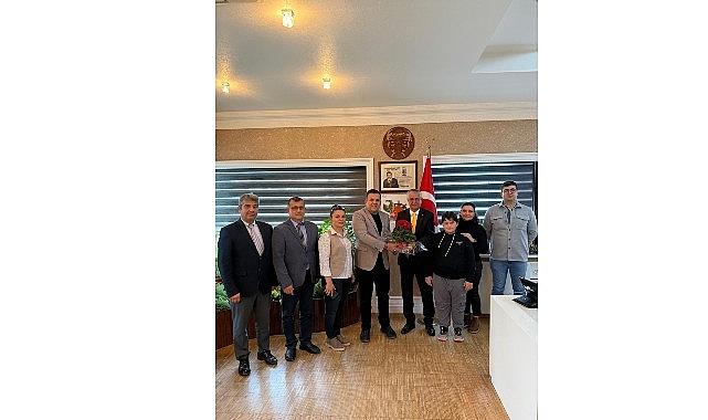 Başkan Topaloğlu'nun Öğretmenler Gününü kutladılar