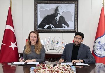 Konak'ta 'genç' protokol