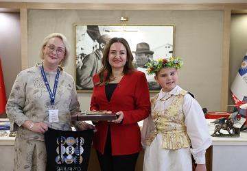 Başkan Vekili Büşra Özdemir dünya çocuklarını ağırladı