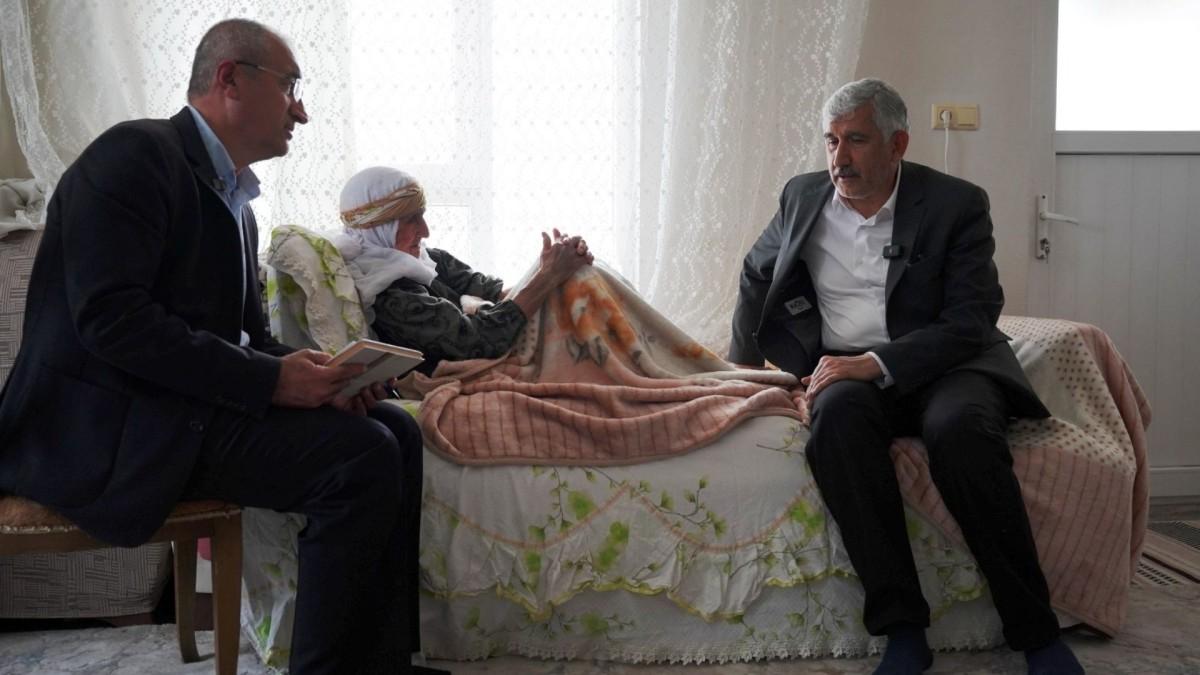 105 yaşındaki Hanım Orman, Türkiye’nin en yaşlı AK Parti üyesi oldu