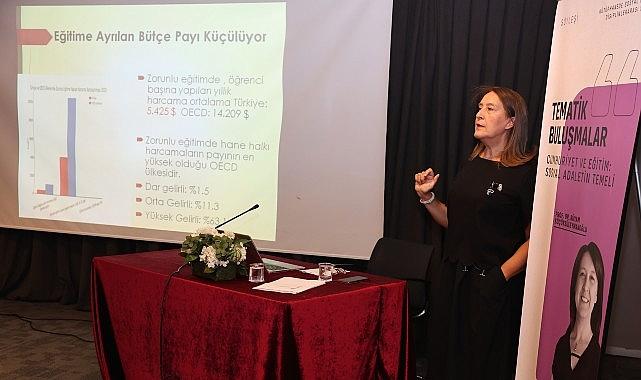 Nilüfer'de Cumhuriyet ve eğitim vizyonu konuşuldu Nilüfer'de Cumhuriyet ve eğitim vizyonu konuşuldu