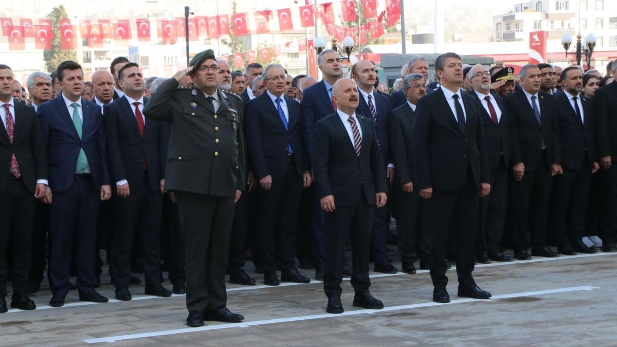 Adıyaman’da 10 Kasım Atatürk’ü Anma Programı gerçekleştirildi - Videolu Haber