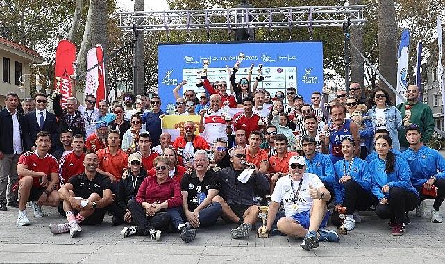 Mudanya, Avrupa Triatlon Balkan Şampiyonası'na ev sahipliği yaptı Mudanya, Avrupa Triatlon Balkan Şampiyonası'na ev sahipliği yaptı