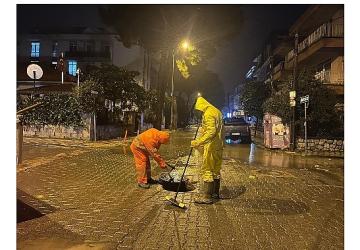 Milas Belediyesi Ekipleri Gece Boyunca Alandaydı
