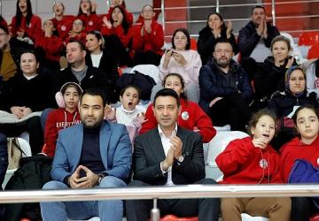 Bayraklı'da Yarıyıl Tatilinde Spor Coşkusu