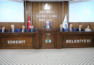 Edremit'te yılın ilk muhtarlar toplantısı yapıldı