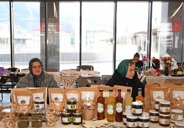 Girişimci Kadınların El Emeği Osmangazi Meydanı'nda Buluştu