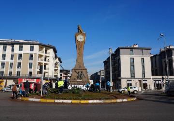 Adıyaman’da ‘6 Şubat anmasına’ hazırlık: Kent çiçeklerle donatıldı - Videolu Haber