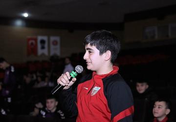 Keçiören'de Genç Sporcular İçin “Sağlıklı Zihin, Güçlü Beden" Sempozyumu