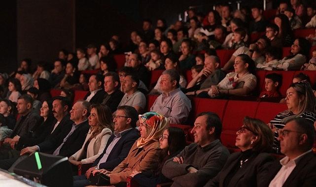 Şehir Tiyatroları'ndan Minik Sanatseverlere Yeni Oyun: “İtfaiyecinin Sırrı" Seyirciyle Buluştu