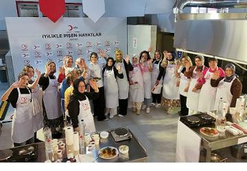 Gastronomi Eğitimi Alan da Mesleğini Arayan da Aynı Mutfakta