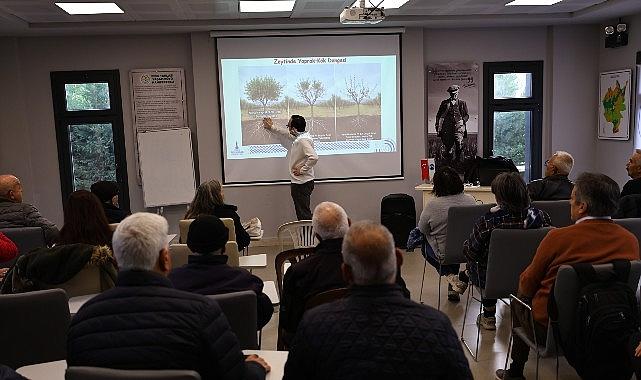 Efes Selçuk'ta Zeytin Budama Eğitimi Düzenlendi