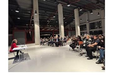 Nilüfer'de distopyada kadın kimliği tartışıldı