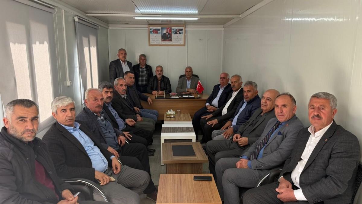 Adıyaman’da Ziraat Odası ve muhtarlar tarımsal sorunlar için toplandı