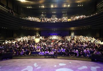 Konya Şehir Tiyatrosu "Kafesten Bir Kuş Uçtu" Adlı Tiyatro Oyununu İlk Kez Sahneledi