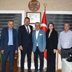 Korkuteli Belediye Başkanı'ndan Başkan Topaloğlu'na ziyaret Korkuteli Belediye Başkanı'ndan Başkan Topaloğlu'na ziyaret