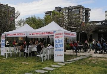 Bayraklı'da Sağlık Haftası'nda Sağlık Hizmeti Vatandaşla Buluştu