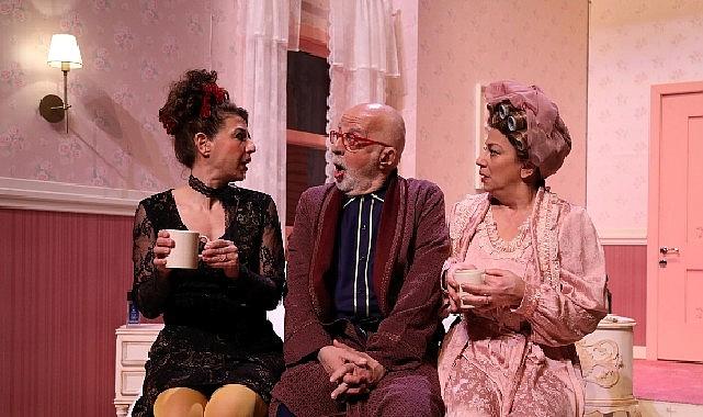 Şehrin Tiyatrosu “Yatak Odası Komedisi" Oyunuyla Maltepe'de Şehrin Tiyatrosu “Yatak Odası Komedisi" Oyunuyla Maltepe'de