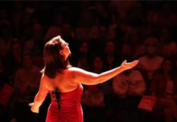 Dilek Türkan ile Cumhuriyet'e Şarkılar