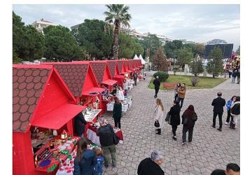 Karşıyaka Yeni Yıl Festivali coşkuyla devam ediyor