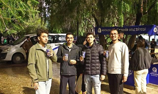 Büyükşehir'den öğrencilere sıcak çorba ikramı