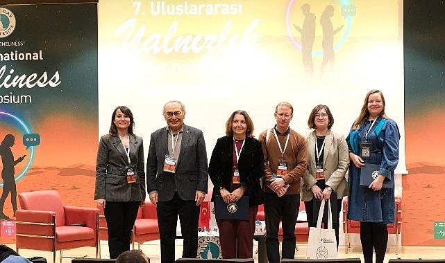 Prof. Dr. Nevzat Tarhan: “Dostluk duygusunu kaybettiğimiz için yalnızız"