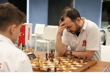 Genç Sporcular İstinye'de Satranç Turnuvasında Buluştu