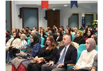 Büyükakın geleceğin lider adayları ile bir araya geldi