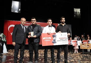 Ata'ya Özlem Şiir Okuma Yarışması'nda Duygulu Anlar Yaşandı