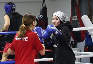 Kartepe Belediyesi Kış Spor Okulları ile Çocuklar Sporla Büyüyor