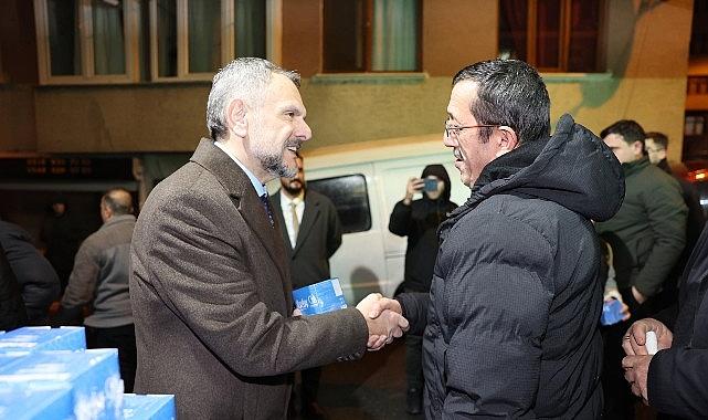 Başkan Vekili Akın'dan kandil simidi ikramı
