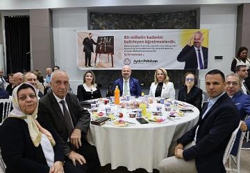 Menemen'de Öğretmenler Günü, dayanışma ve coşkuyla kutlandı