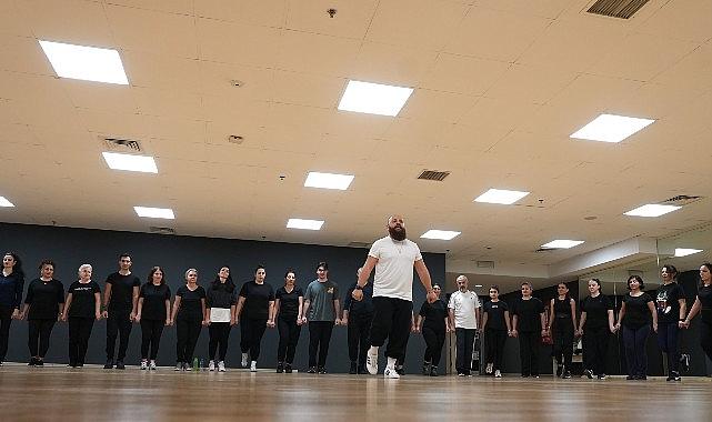 Maltepe'de Halk Oyunları Kursları Yoğun İlgiyle Devam Ediyor