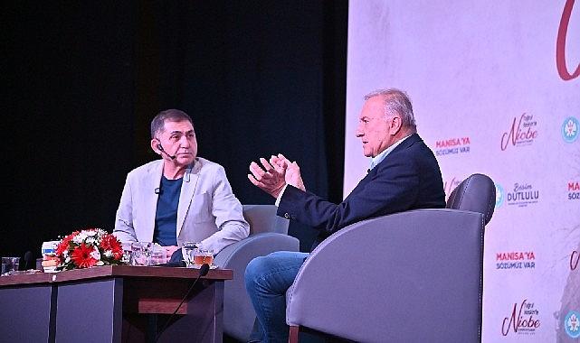 Murathan Mungan Manisa'da Sanatseverlerle Buluştu Murathan Mungan Manisa'da Sanatseverlerle Buluştu