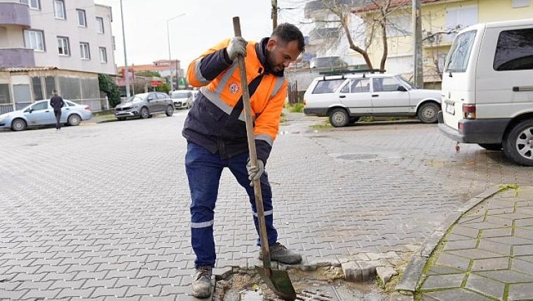 Temizlik İşleri Ekipleri 7/24 Sahada