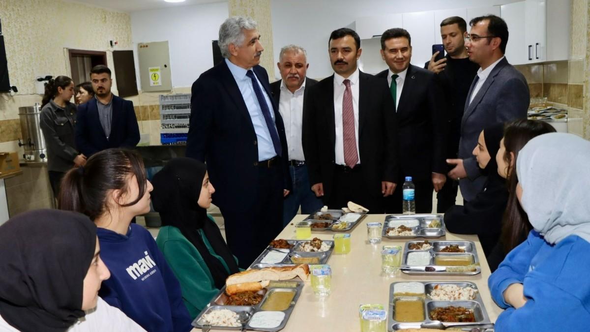 Kahta’da ‘Maarifin Kalbinde Ramazan’ kapsamında iftar buluşması