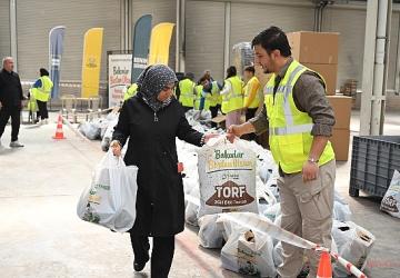 Konya Büyükşehir “Balkonlar Bostan Olsun" Projesinde Bostan Setlerinin Dağıtımına Başladı