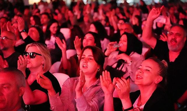 Gençlik Festivali'nde Senfoni ve Çok Sesli Koro'dan Unutulmaz Konser